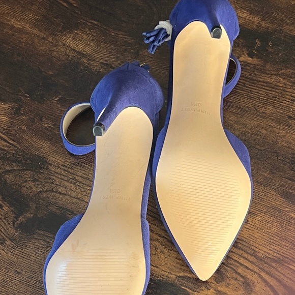 NEW  - BLUE SUADE ANKLE STRAP HEELS  -  SIZE 8.5M - TRUE TO SIZE - Picture 4 of 5